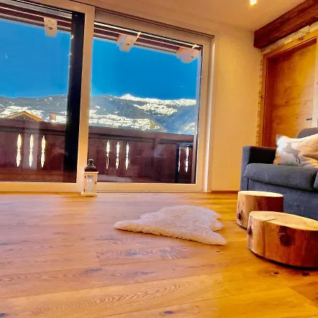 Apartment Royal Swan Appartement, Tirol Fuegen