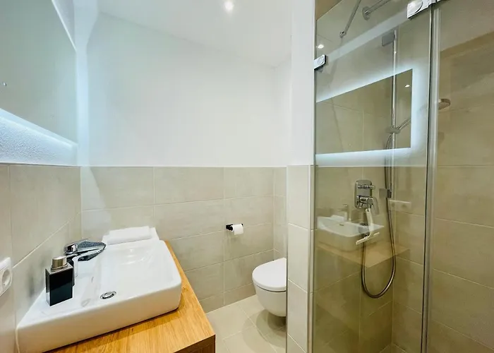 Royal Swan Appartement, Tirol 푸겐