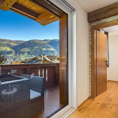 Royal Swan Appartement, Tirol 푸겐
